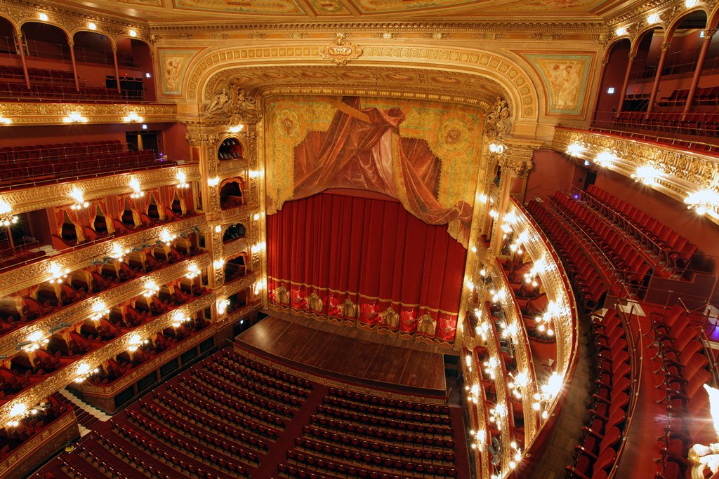 Este domingo 4/11 no te pierdas un concierto de piano #gratis en el <a href="/TeatroColon/">Teatro Colón</a> en el ciclo #IntérpretesArgentinos Conseguí tu entrada 👇facebook.com/events/5986732… <a href="/famedinaflores/">Fabian Medina Flores</a>