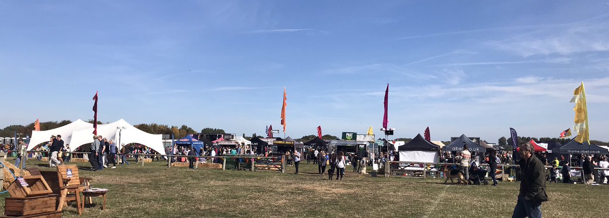 thamefoodfest's tweet photo. Was it really a month ago?? Want to see it all again in 5 mins? Then have a look at our lovely film https://t.co/3ura6U5UWf Sunny days and lots of FOOD! 🌟😊🌟 https://t.co/fuRgJxoe3Y