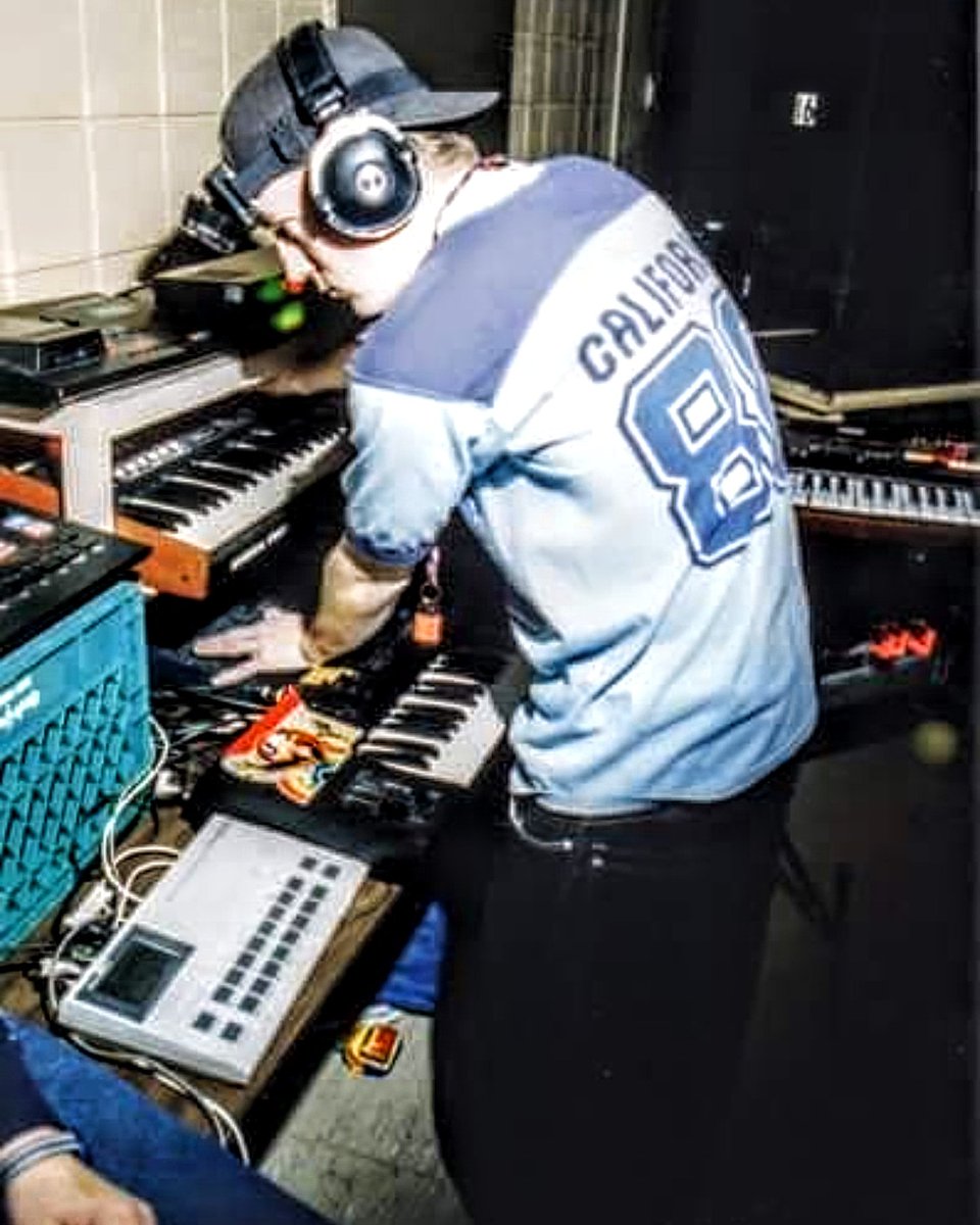 thetonewrecker's tweet photo. .
Halloween, Duluth
First live set, learn by doing
Back in '94
.
Photo: @mixtus

#24yearsin #justgettinggoing #somuchtostilllearn #fullsizedkeyboards #synths #drummachines #paulbirken #tonewrecker #techno #studentforlife #create #share #teach #grow https://t.co/crlbebxYR7