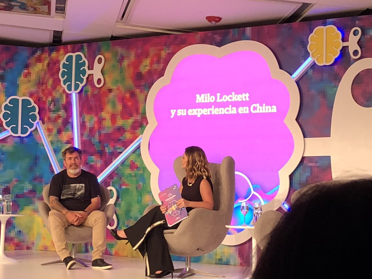 Milo Lockett “Perdi el miedo a perder “ compartiendo lo que aprendio emprendiendo y como de un fracaso nacio su reencuentro con el dibujo .Gracias x esta inspiracion #LNInnovacion #Revolucionsenior