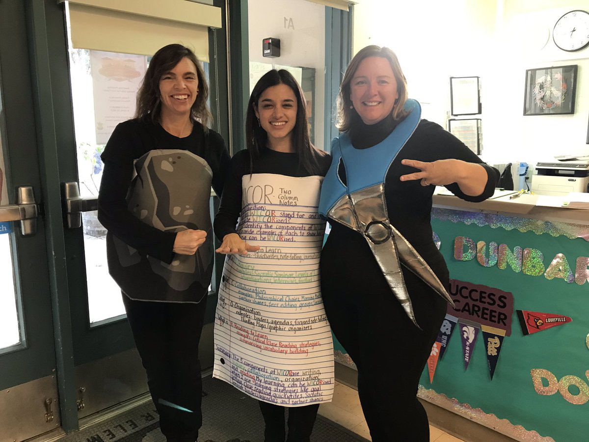 Happy Halloween! 👊🏼📝✂️