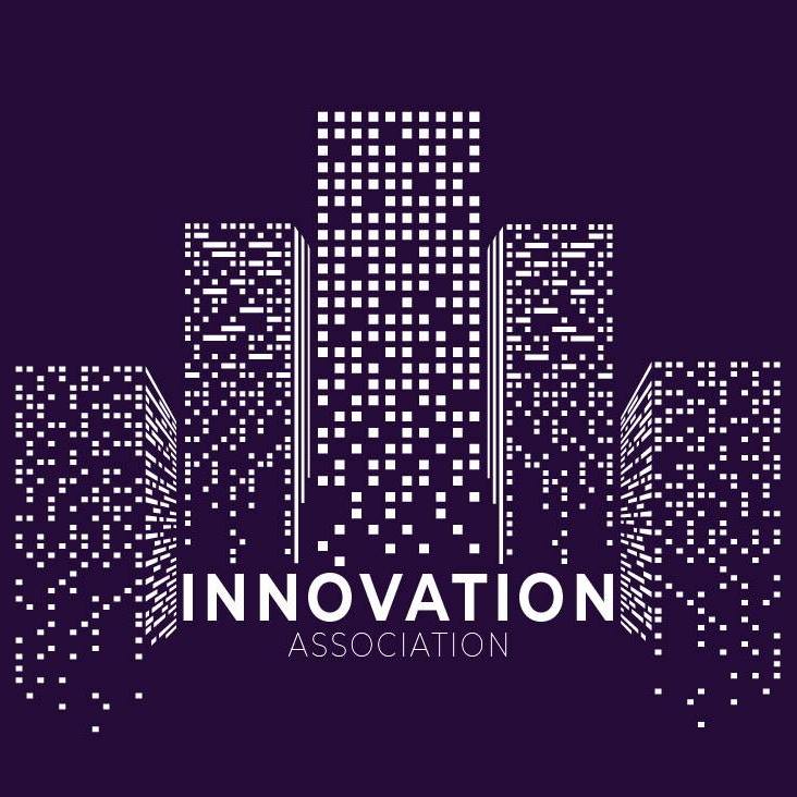 IcubeUTM's tweet photo. .@innovation_utm turns 1 year old this month! 🎂 
Working alongside @ICUBE, @innovation_utm bridges the gap between students and startups and provides students with opportunities to explore the careers they love. 🙌 Check out the programs they offer here! https://t.co/6PuZmEUUo7 https://t.co/1x1jbNcmkU