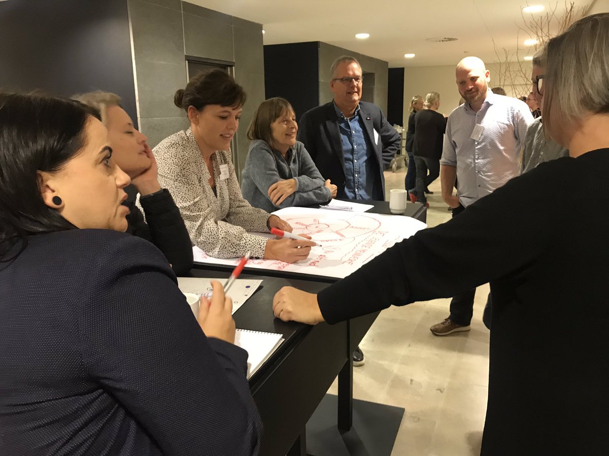 LaustJoen's tweet photo. Så er Playful Learning skudt igang med 50 “ambassadører” fra de 6 UCer. Følg det fra nu på #playfullearning  Du vil ikke fortryde det. @kbhprof @LEGO_Group #uddpol https://t.co/UpOa5ZrHSi