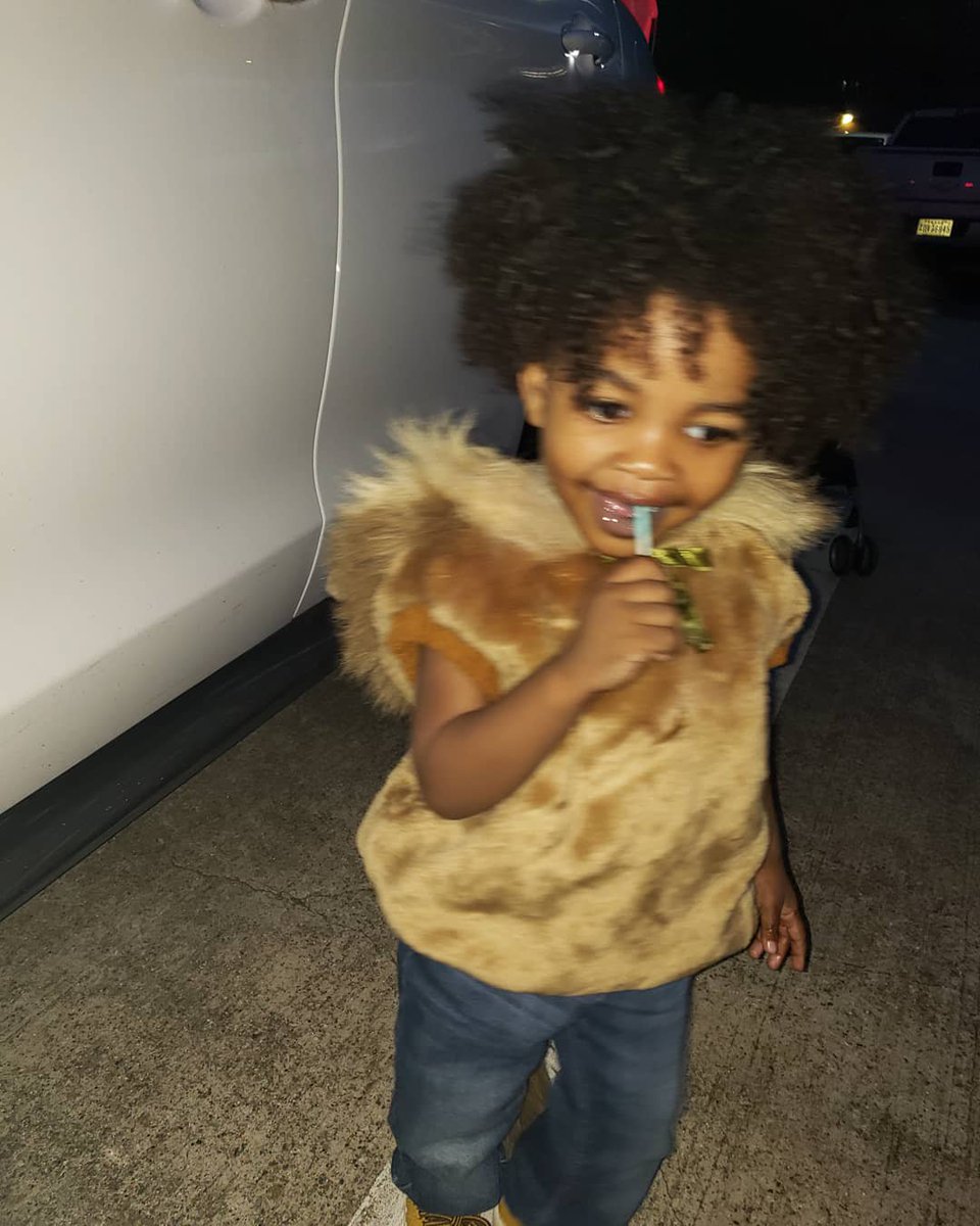 KimKeepIt_Real's tweet photo. "I'm Just A Mean Old Lion" 🦁 #halloween18 #cowardlylion got C O U R A G E now 🦁 #wizardofoz #thewiz #babiesofinstragram #blackboyjoy #curlyfro #naturalhair #BabyD #babymodel #comingsoon #breastfedbaby #22monthsandcounting #bwdbf #milkybaby #gerberphotosearch2018 #gerberbaby https://t.co/ByiUnUZRNQ