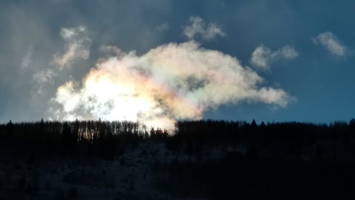 HeidiTown's tweet photo. Completely unedited. I just captured this #snowbow in #Vail, #Colorado.

I may or may not be overly excited about this. #jumpsupanddown #heylookheylook 

#CoGovCon #ColoradoLive 
@Colorado https://t.co/kl8GfO34k7