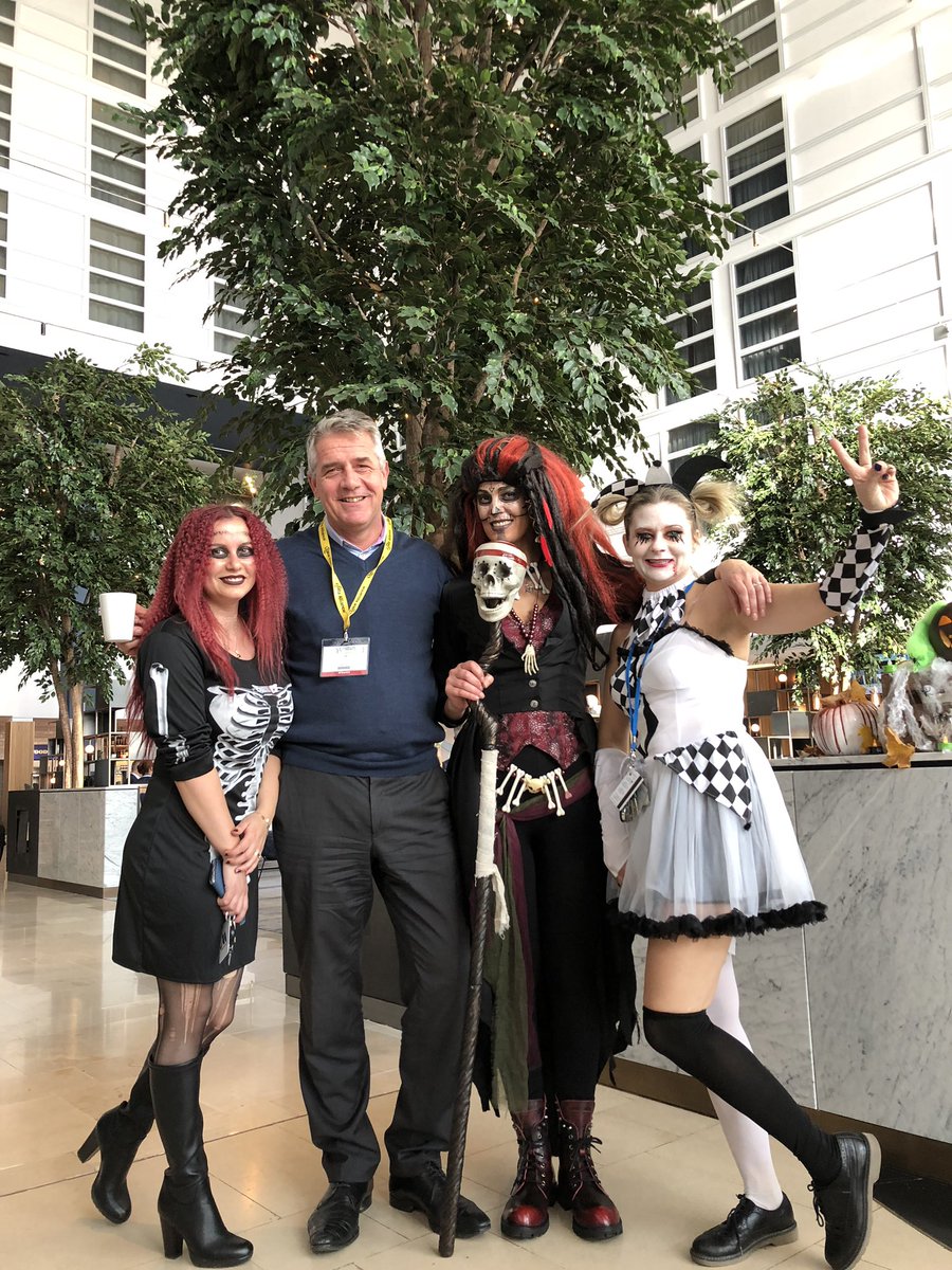Jaap_599's tweet photo. @LoRaAlliance @WiFiAlliance @tiagoriomr @WBAlliance @boingo Off to Haloween party now! https://t.co/3Y67opovFF
