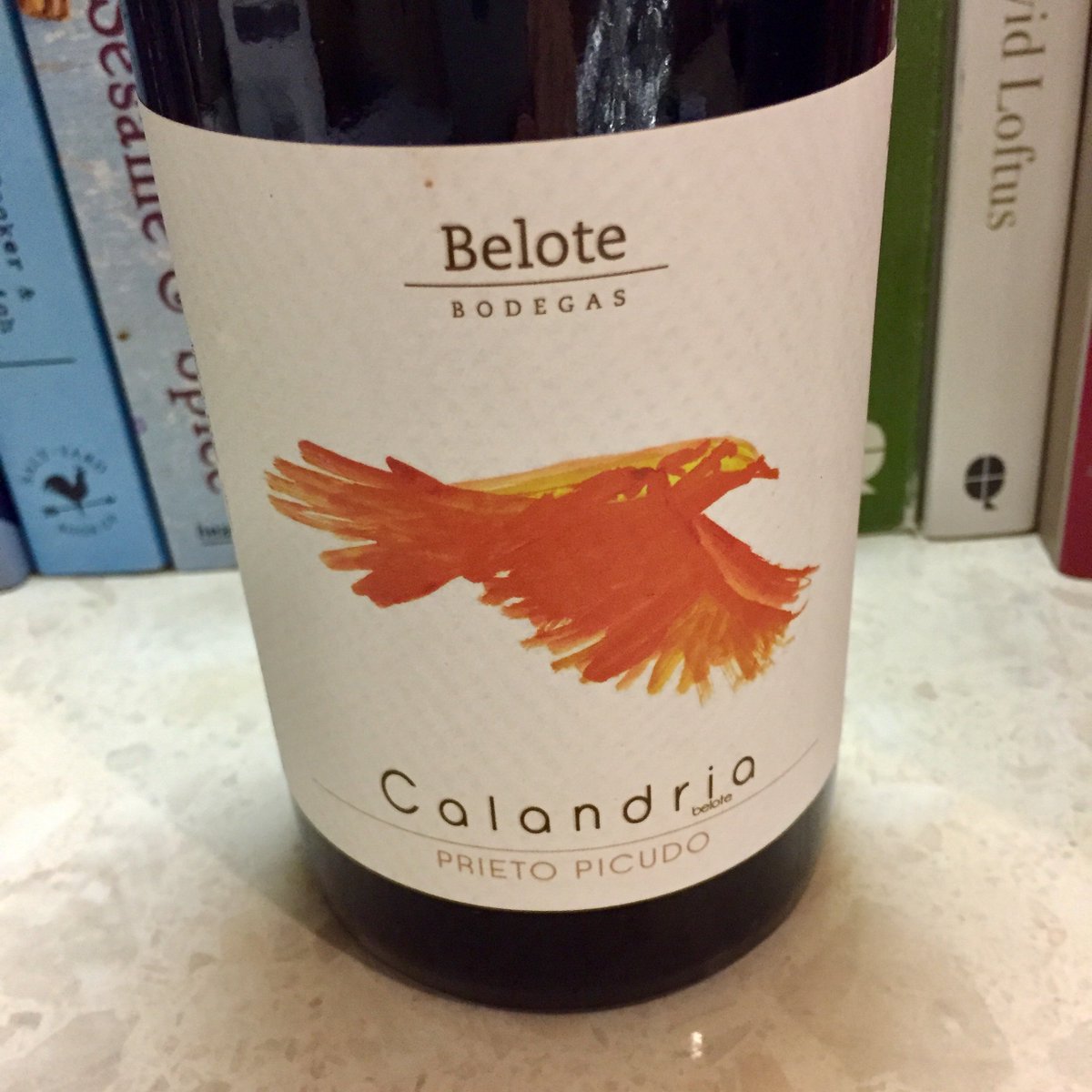 joannasimon's tweet image. Last shout for this delicious and deliciously unusual 🍷 before my next #wineoftheweek tomorrow. Made by @BodegasBelote from Prieto Picudo 🍇 in NW 🇪🇸 joannasimon.com/single-post/20… @theddwineclub #wine #WineWednesday #winelovers #redwine #perfectwithpumpkin
