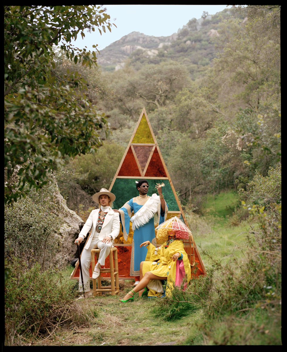 Labrinth's tweet image. #Mountains is out tomorrow 🏔 Hear it at 12pm ET tomorrow on @Beats1 with @zanelowe #LSD apple.co/beats1