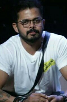 Akhil_raj198's tweet photo. Dipika and Sreesanth are the most popular contestants in #BB12 .

Let's see who is the public favourite?

Sreesanth - Retweet 🔁

Dipika - Like ❤

Follow - @bigboss_analyst for more polls. 

#DipikaKakar
#Sreeshant
#BB12OnVoot #BB12 #BB12WithShilpaShinde #BiggBuzz #BiggBoss12 https://t.co/XjeT9RESYo