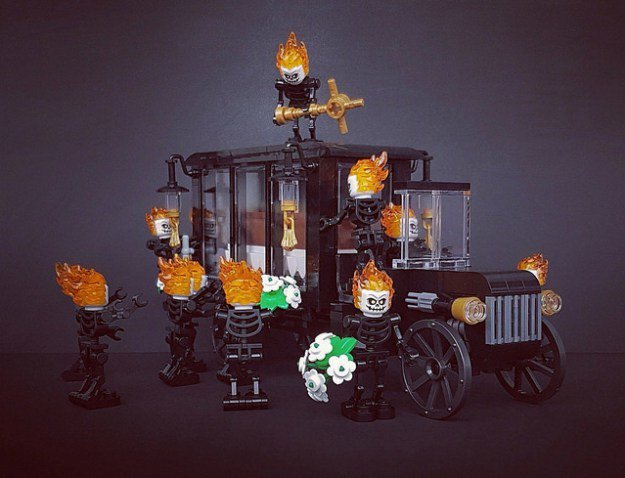 LegoStructures's tweet photo. A dead good hearse https://t.co/Ze41isQPae #lego https://t.co/A4iRJgjXWf