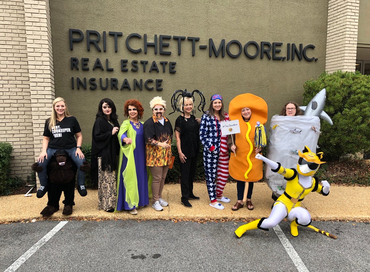 pritchettmoore's tweet photo. #HappyHalloween #PritchettMooreRealEstate 🏡 https://t.co/nllnUB6kM1