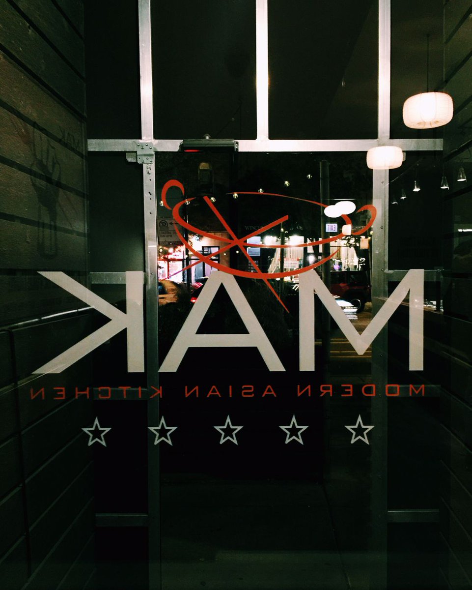 #HAPPYHALLOWEEN from MAK! 👻 🎃  If you're trick-or-treating with your little ones in Wicker Park be sure to stop in for dinner and warm up. Kids love MAK!