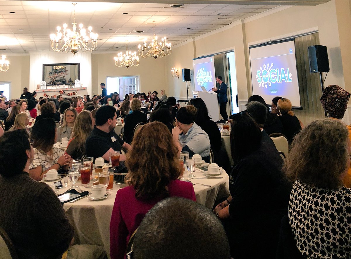 rosaliemo's tweet photo. Joel Erb is talking @Padilla_Comm Digital to a packed house at @PRSARVA 👏 https://t.co/Z00GvzisEF
