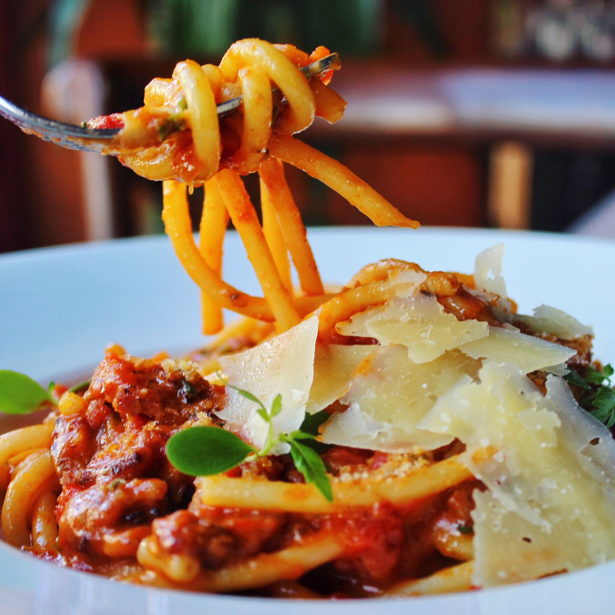 Spice up your day with our ‘Spicy Amatriciana’; Smoked Bacon, Toasted Garlic, Chili Peppers, Bucatini Pasta and Bread Crumbs! bit.ly/2CSohDe