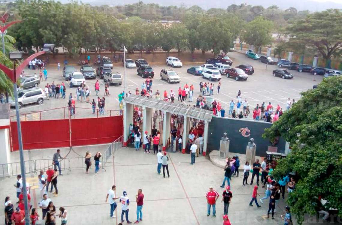 BeisbolConTodo's tweet photo. #Beisbolcontodo te lleva al estadio, participa en la #TriviaBCT y gánate entradas para ver los juegos de los #CardenalesDeLara #Alalucha #Noteconformes #lvbp https://t.co/OSNxplQlWE