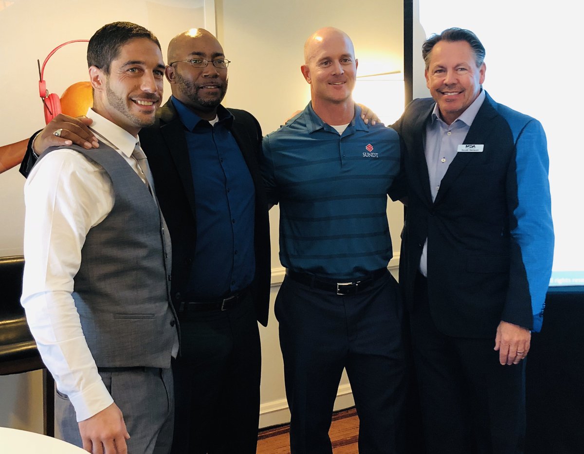 SeanAllenMDA's tweet photo. A stellar session yesterday for our first Breakfast Briefing in Phoenix. Thank you @Sundt for sharing how you are preparing your #highpotentials to lead and to all who engaged in our program today. @ScottNelsonMDA #LeadershipDevelopment https://t.co/uj6zVEMGJ2