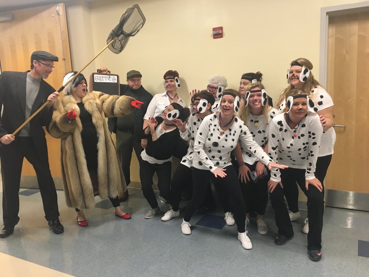101 reasons to love English class!!!!  ⁦<a href="/AHSMOBrien/">Mike O'Brien</a>⁩ ⁦<a href="/AP_DeLeva/">Rob DeLeva</a>⁩ #weareahs