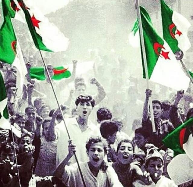SuhilaBnLachhab's tweet photo. وعقدنا العزم أن تحيا الجزائر 🇩🇿❤ 
فاشهدوا فاشهدوا فاشهدوا...
كل عام واحنا بالف خير في بلد العزة والكرامة 🇩🇿❤
#نوفمبر_بدايه_ثوره
#1erNovembre
#SouhilaBenLachhab https://t.co/aaDmCkeBkk