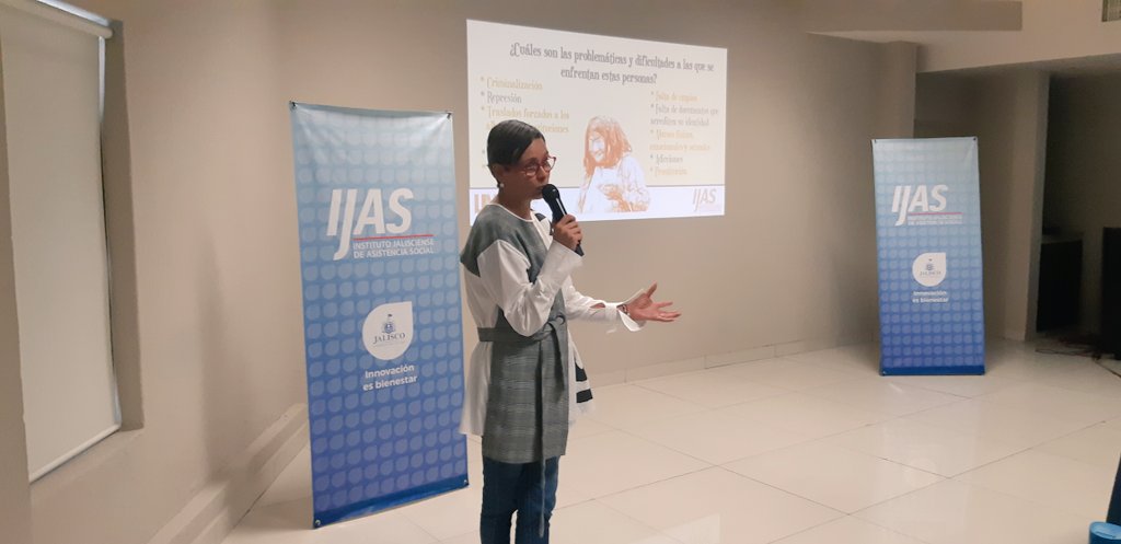 IJASJalisco's tweet photo. Estamos iniciando el segundo día del foro sobre #PersonasEnSituaciónDeCalle con la ponencia especial de @ErikaLoyoB Directora de @mujerjal  con el tema "mujeres en situación de calle". https://t.co/2SGy4xV4JV