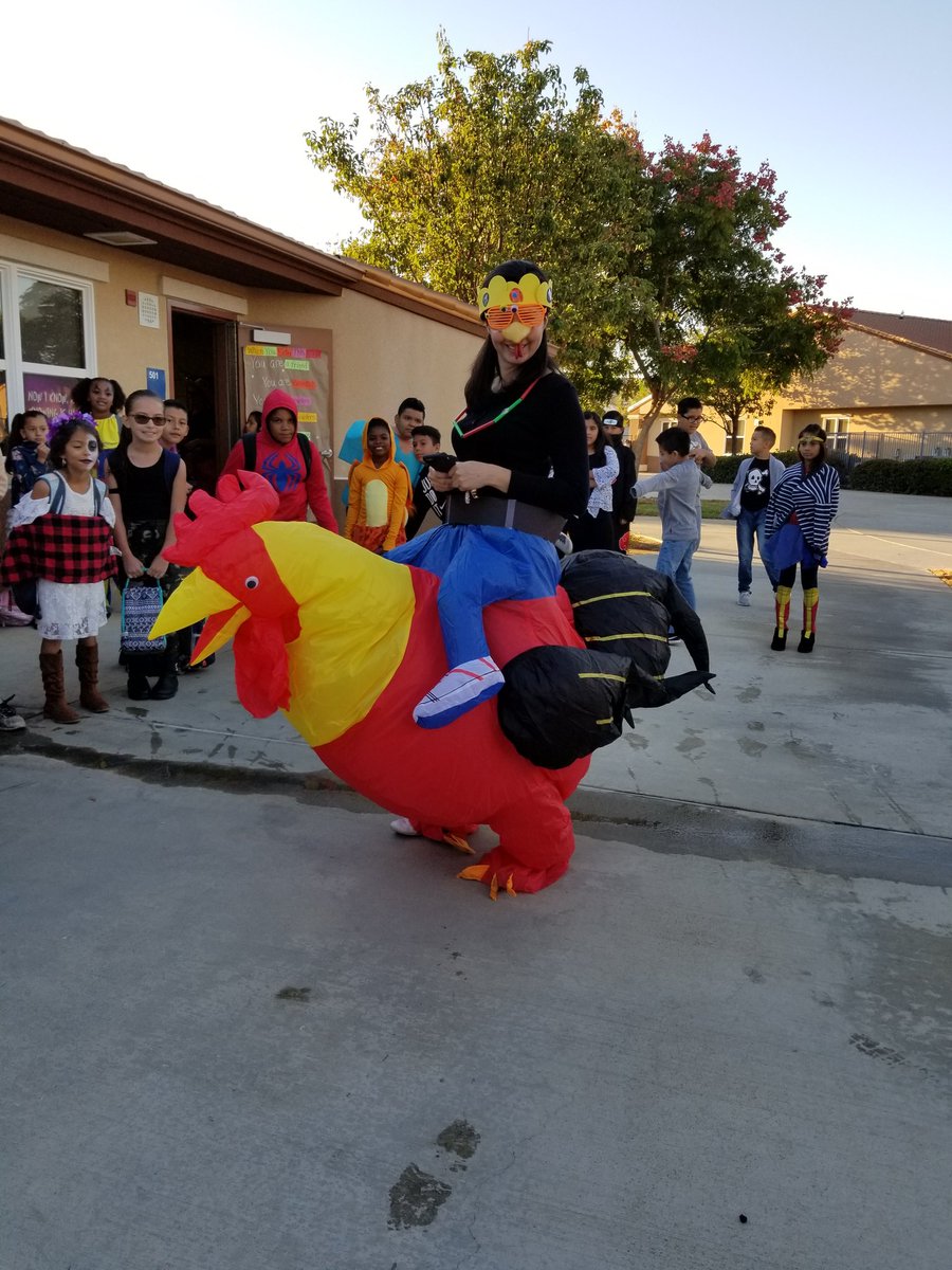SweetScholars's tweet image. When your Principal lets your class choose  and create/accessorize her Halloween costume as a reward for earning the most money for the United Way...  #WeHaveTheBestPrincipal #SheRulesTheRoost #SweetScholars @FalconsAvalon @ValVerdeSupt