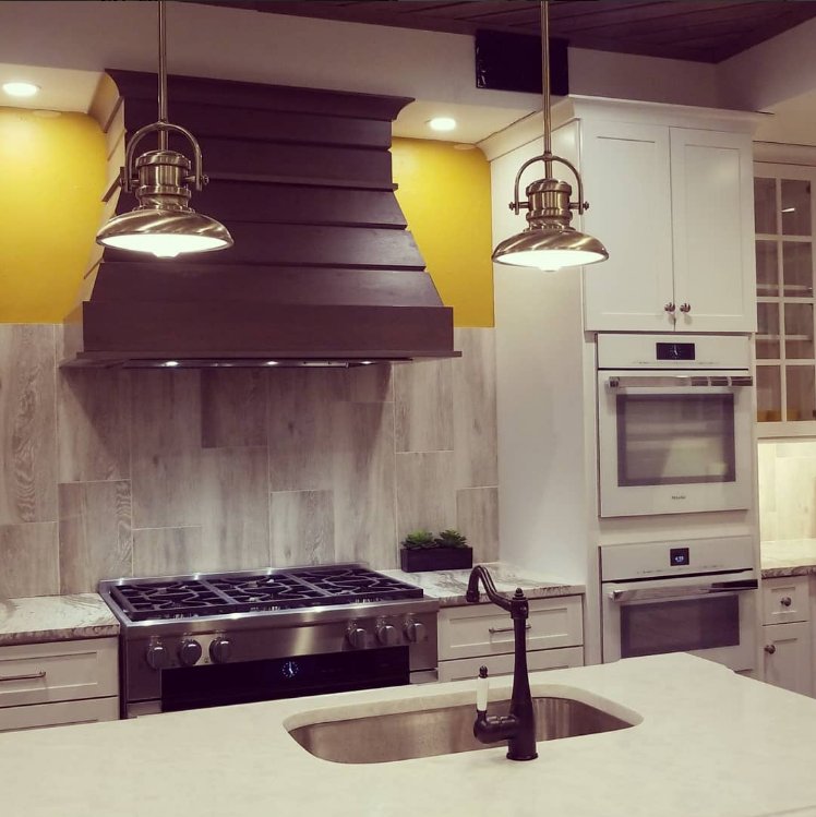 MieleUSA's tweet photo. “Everything happens in the kitchen. Life happens in the kitchen”. - @andrewzimmern Image via @kam_appliances #kitchenandbath #kitchenandbathmonth #designedwithmiele #kitchenquotes https://t.co/YA5KZlFbbj