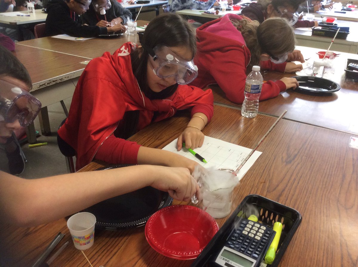 KimBeck75215173's tweet photo. Students celebrate Halloween and learn about temperature change thru a Dry Ice experiment in Ms. Carters Gr 8 science class. #BreedTeach @BreedMiddle #breedudl https://t.co/7QbrorZEDm