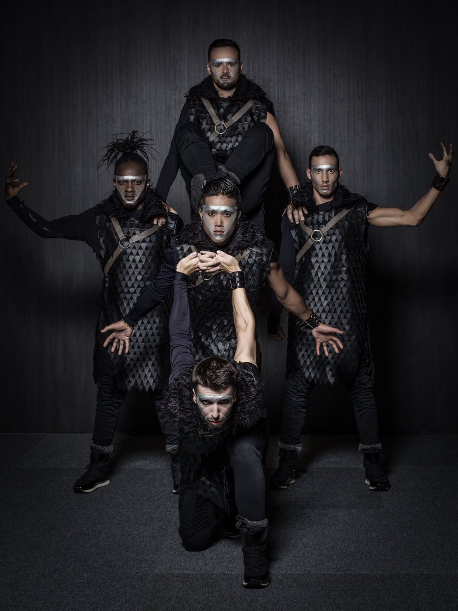 ALLinDanceCrew's tweet photo. @allindancecrew en show pour le quadruple champion du monde @raphael_perrier_paris sur la scène principale du MCB 2018 au Paris Expo Porte de Versailles.

#allin #allindancecrew #got #mcb #mondialcoiffure #mcb2018 #mondialcoiffurebeaute #raphaelperrier #raphaelperrierparis https://t.co/mzCNMR2T1L