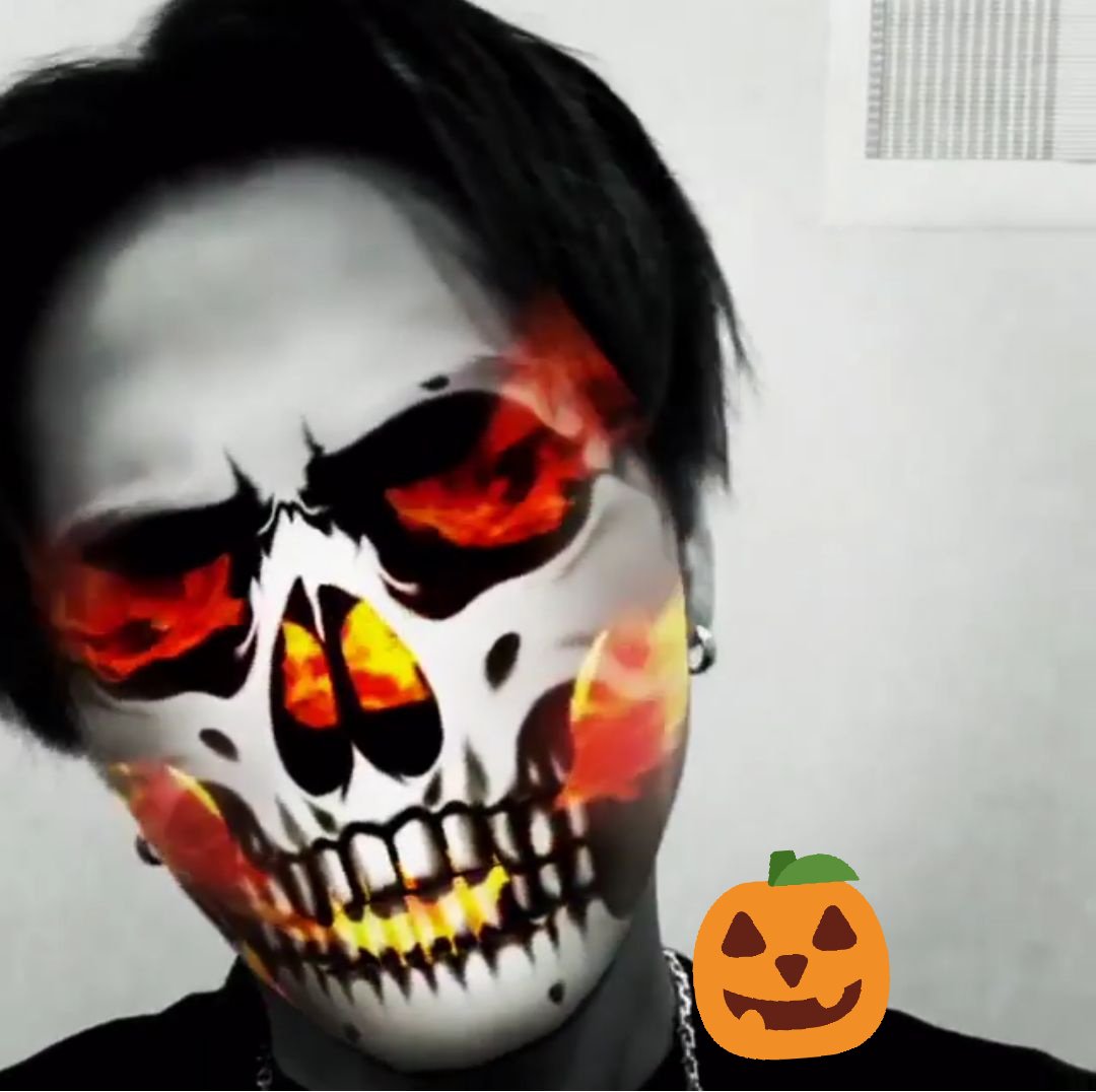 ImTosakaHiroomi's tweet photo. Happy Halloween my dear followers 👻👻👻 https://t.co/GLjUNxpVPz