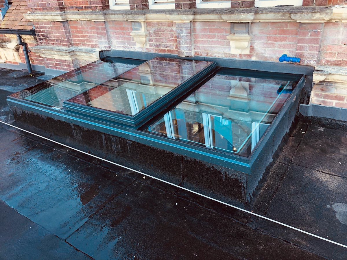 ReignWindwc1ean's tweet image. WOW...
Super clean windows on a new block at a local school in Portsmouth, Southsea. Here at Reign we are happy to accommodate all businesses large or small. Please get in touch with our friendly, local, team of window cleaners for your quote NOW. 0800-011-2737 or 07791-722-139✨