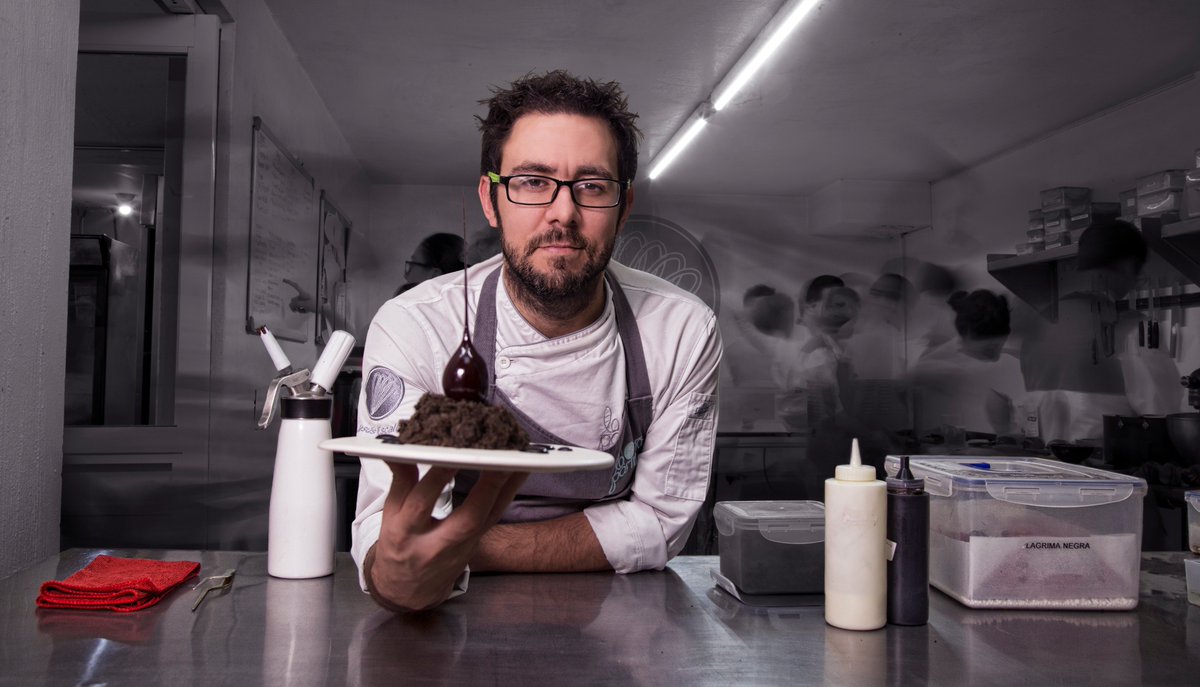 "Los restaurantes han empezado a darle el respeto que se merece el postre...hay que profundizar en la cultura dulce" <a href="/EscaleraCiscare/">Jesús Escalera</a> Best Pastry Chef by República del Cacao #LatAm50Best <a href="/TheWorlds50Best/">The World's 50 Best</a>