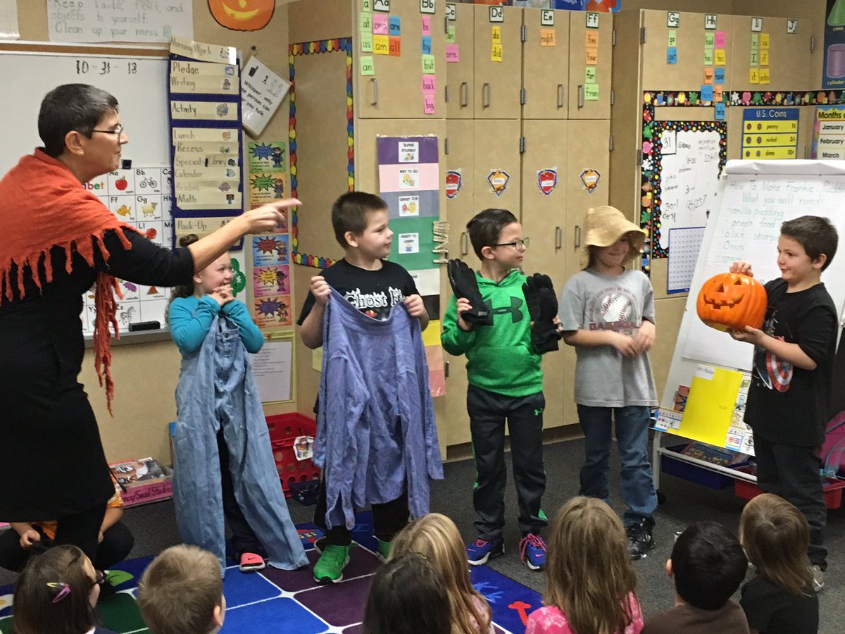 RachaelMP1's tweet photo. LOVE that retired librarian/teacher @Janemlibrary came to share spooky stories with us! Thanks for making our day fabulous! #abetterfairview https://t.co/Z5IxYOGD1a