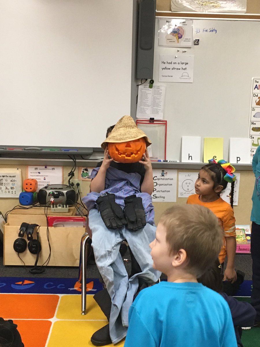 RachaelMP1's tweet photo. LOVE that retired librarian/teacher @Janemlibrary came to share spooky stories with us! Thanks for making our day fabulous! #abetterfairview https://t.co/Z5IxYOGD1a