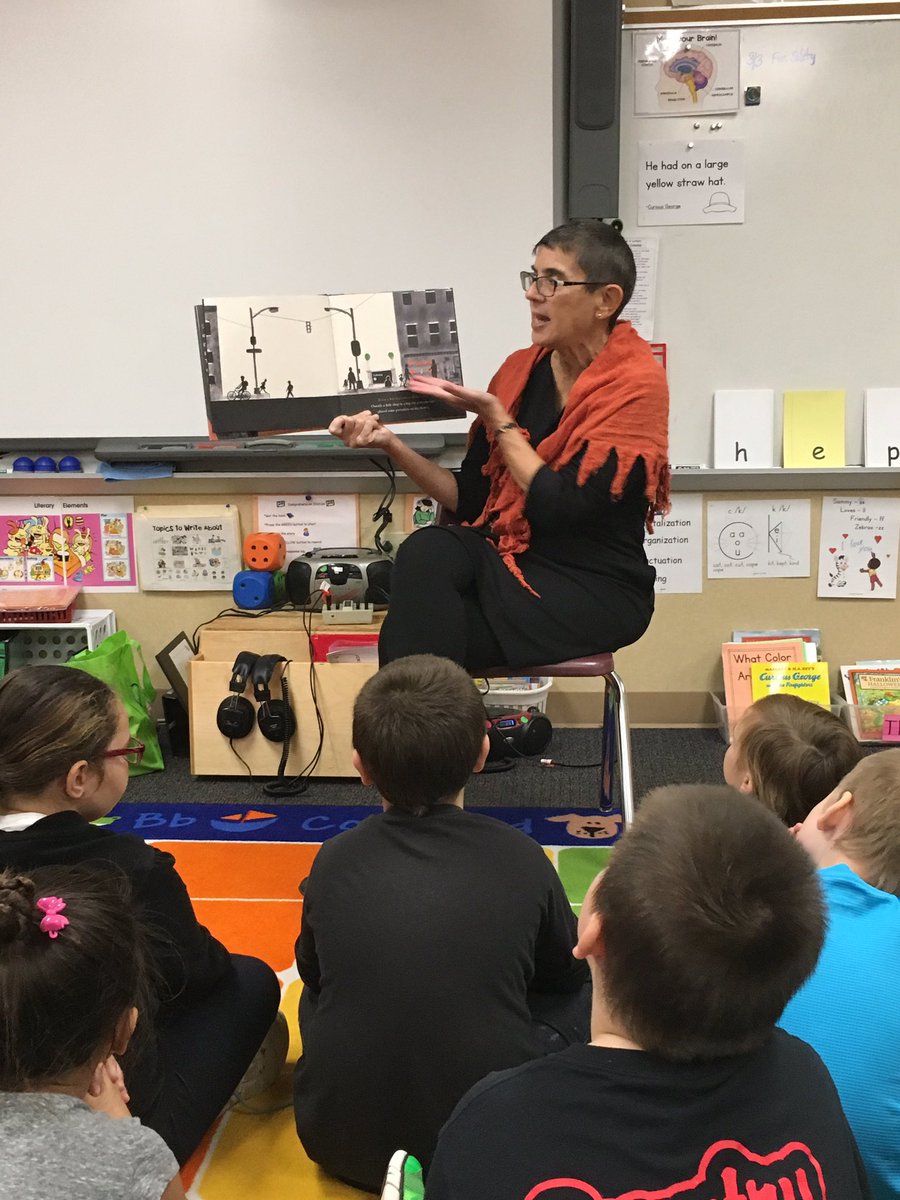 RachaelMP1's tweet photo. LOVE that retired librarian/teacher @Janemlibrary came to share spooky stories with us! Thanks for making our day fabulous! #abetterfairview https://t.co/Z5IxYOGD1a
