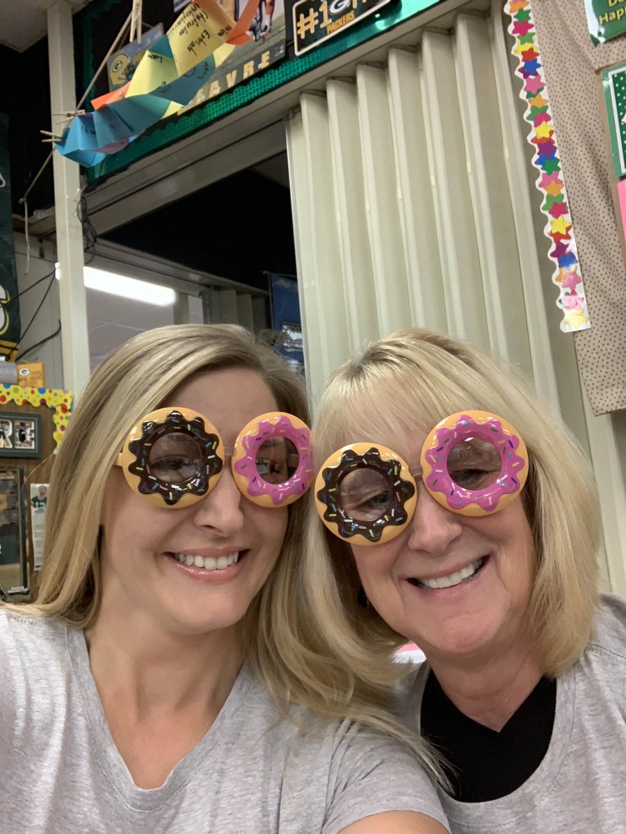 MrsJQuintanar's tweet photo. #donutsquad https://t.co/qjISZpbnCr