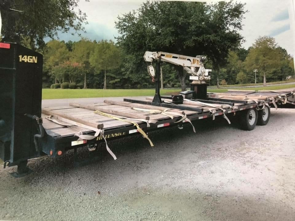 horrycountypd's tweet photo. SHARE to #SolveACrime!
HCPD is asking for your help to find a stolen 2015 GMC 2500 truck with S.C. plate P522074 and BTEX trailer (28-foot with crane arm) with S.C. plate TL95327.
Anyone with info, please call 843-915-8477 (TIPS) or email crimetips@horrycounty.org.
#HCPD https://t.co/WT36adGI3y