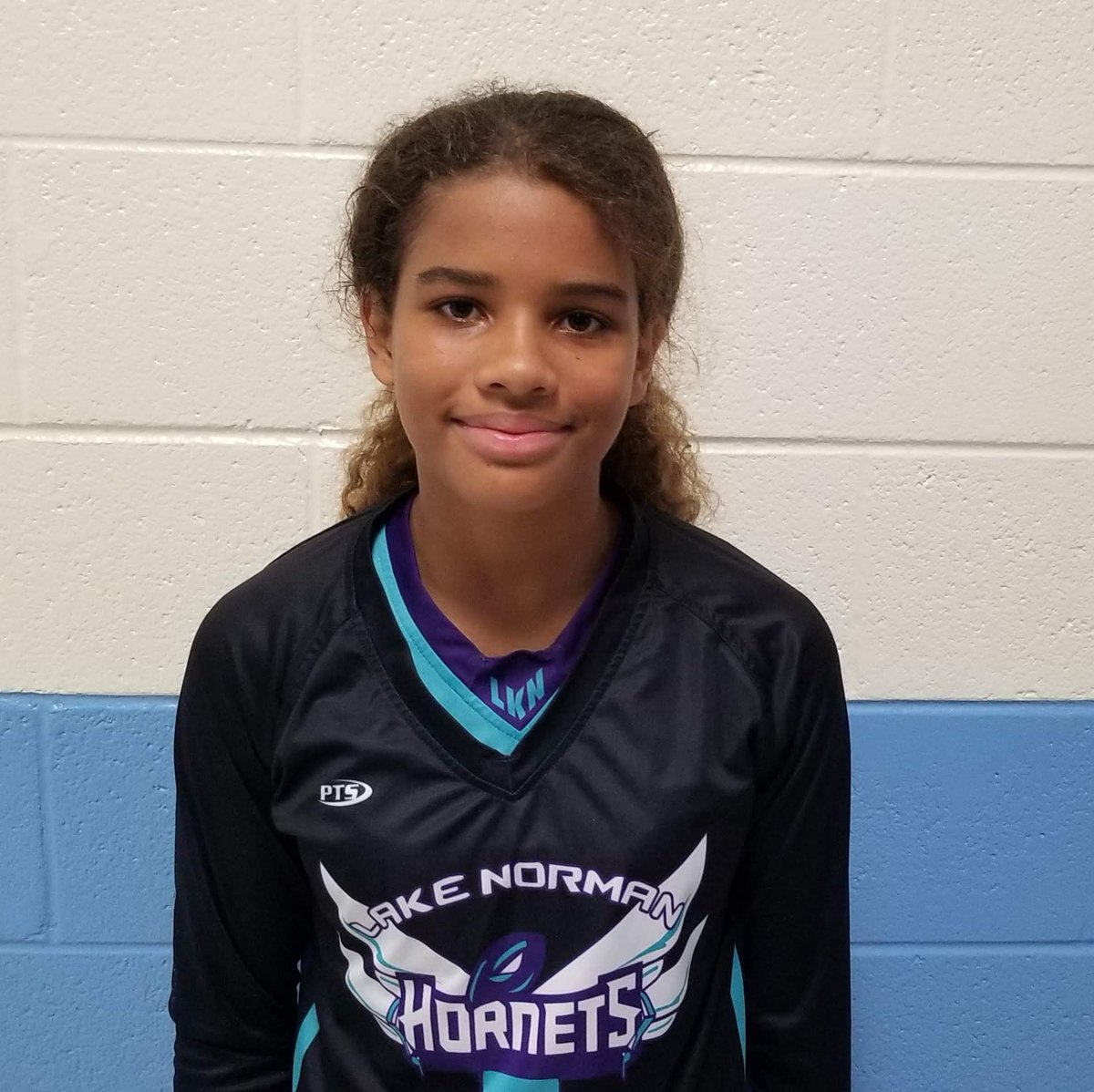 🚨2 Days Untill🚨
#NYGFNL #CGHRFNL Presented by <a href="/NYGHoops/">NYGHoops</a> &amp; @CarolinaGHoops 

- 2023 - 5'7" - Guard - <a href="/Lindsay_Suitt23/">Lindsay S</a> - <a href="/DreamGirlsHoops/">The Carolina Dream</a> 

- 2023 - 5'7" - Guard - Kirsten Lewis-Williams - @LKN_ONE - #i77EvalShow Alumni

<a href="/InsiderExposure/">InsiderExposure</a> <a href="/coachkent02/">#alwaysinthegym</a> <a href="/MikeFlynn826/">Mike Flynn</a> @EGBHoops