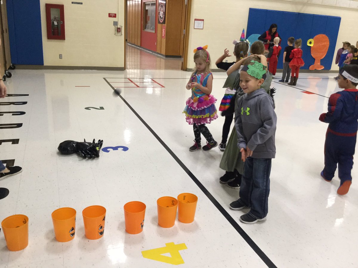 joyce_jevans's tweet photo. Pumpkin craving and pumpkin games make for a great Halloween! https://t.co/L58I8sV4GH