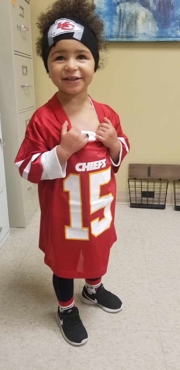 amy__rayne's tweet image. hey @PatrickMahomes5 my niece is your biggest fan! @Chiefs #ChiefsKingdom #Showtime