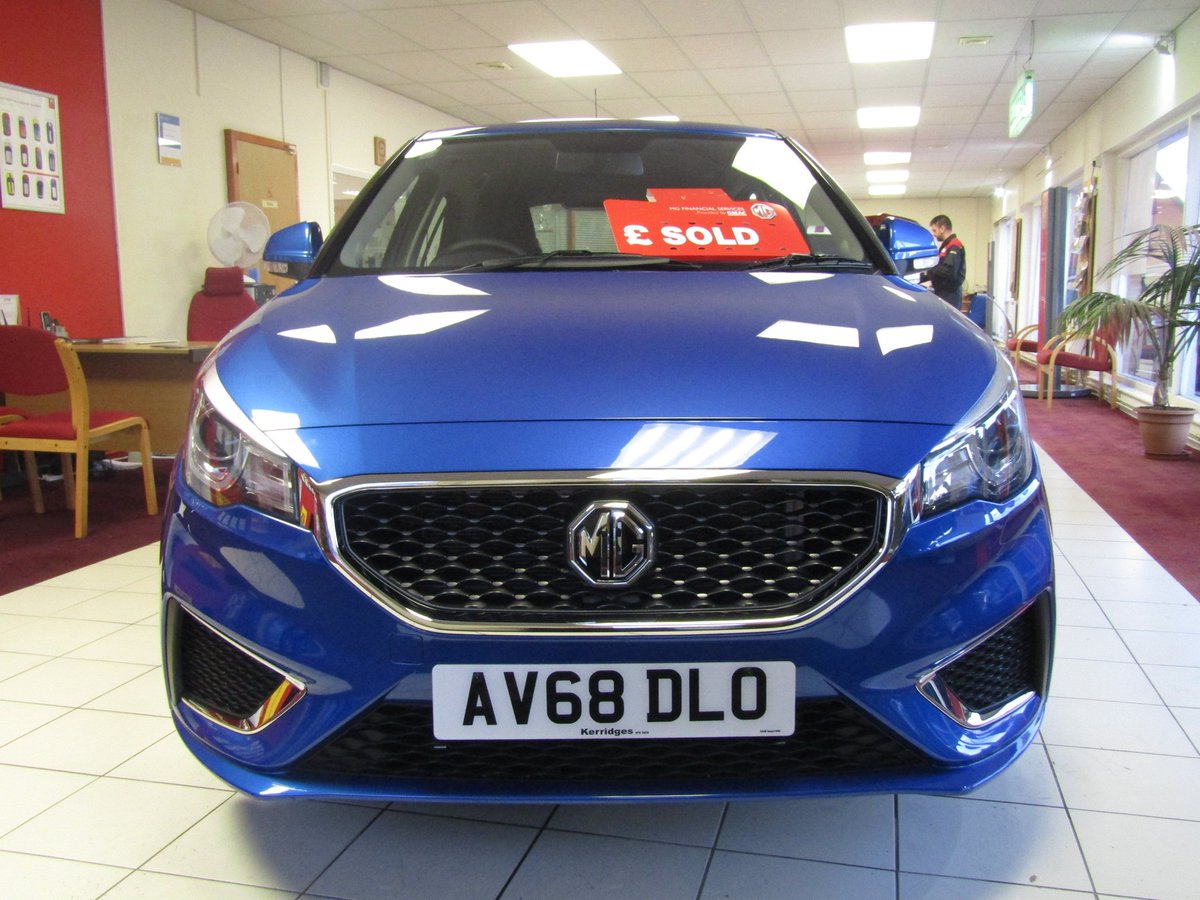 Kerridges's tweet photo. We think the new #MG3 Exclusive looks stunning in Laser Blue!  Ready and waiting to go to its new home tomorrow! 🚗😍 https://t.co/MA4IvkLSH3