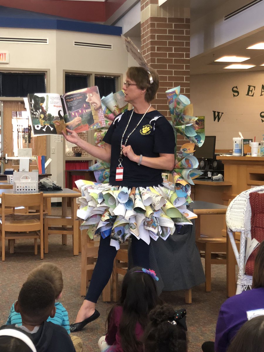 BealebBeth's tweet image. Special thanks goes to our own Mathews’ Book Fairy for reading to our October Birthday children today!! #bookfaries