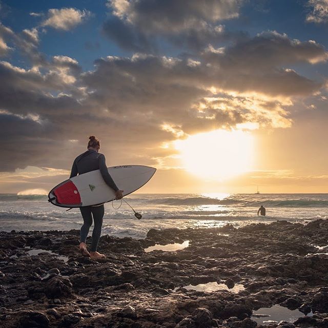 Atardeceres de otoño...
#tenerife #igtenerife #igerstenerife #tenerifelicidad
#canarias #ig_canarias #ig_canaryislands #latituddevida #ig_spain #surfboard #surf #surfinglife #sealovers #beachlife #watersports #surftenerife #surfcanarias #surfspain #surfp… ift.tt/2SAeKGb
