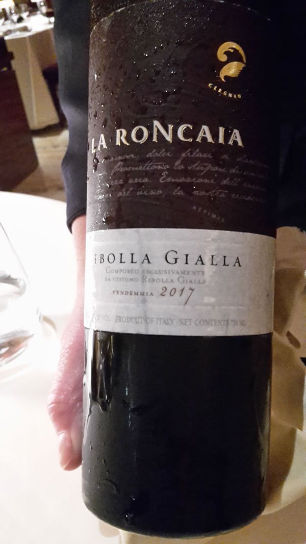 Bluarte1's tweet photo. #Milano #AcantoRestaurant #HotelPrincipediSavoia #Ristorante #eleganza #stile, e nel #calice un ottima #RibollaGialla e un #Refosco #LaRoncaia #Fantinel  https://t.co/Ym9ATCjGkl https://t.co/NmTEW5chYm