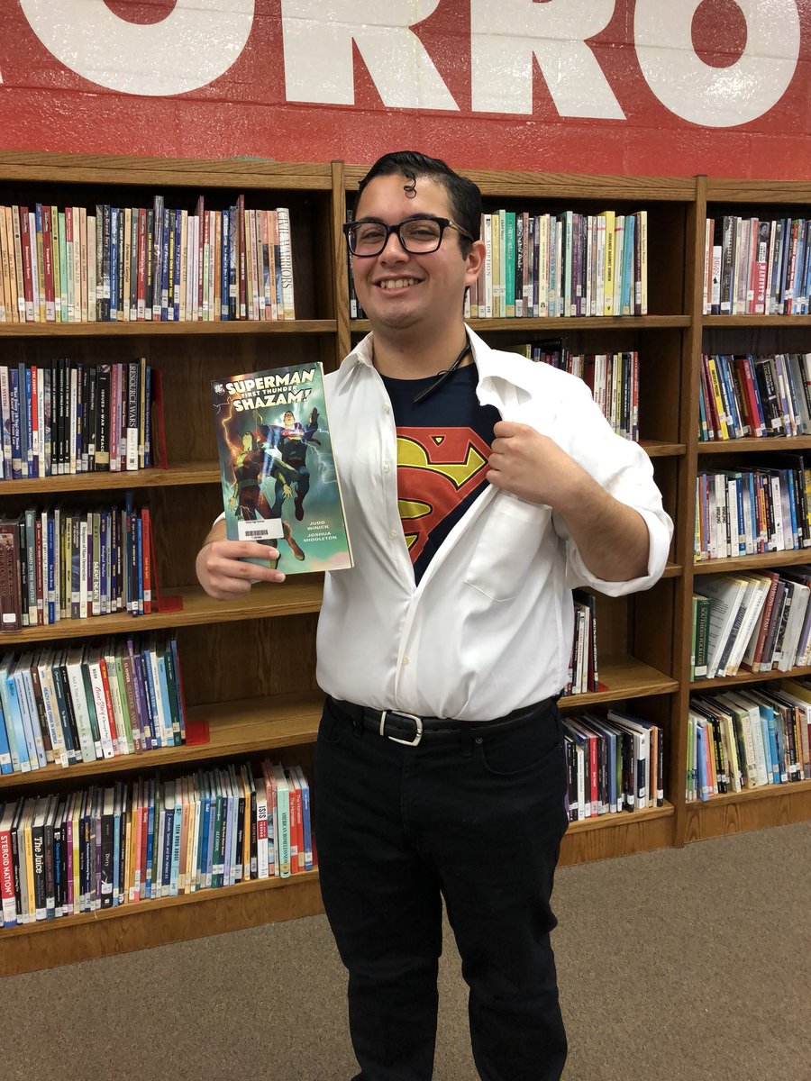 romahslibrary's tweet photo. “Halloweening and Reading” #rgvlibrarysquad https://t.co/UJJDv2jgcE