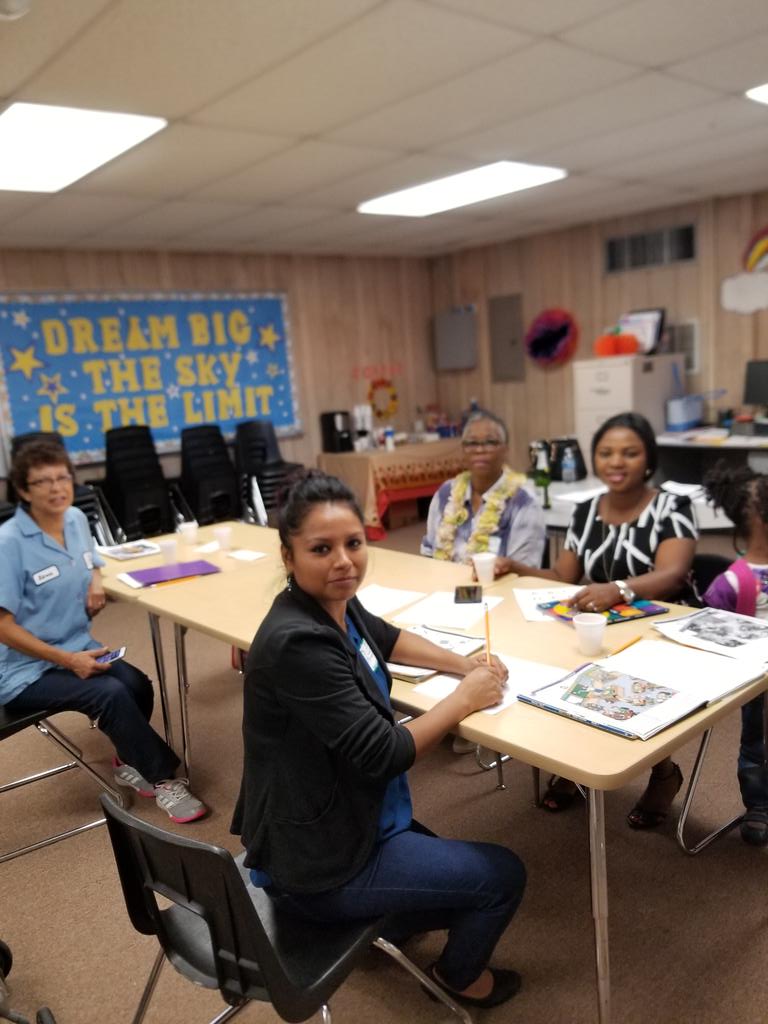 IrmaAlvHicks's tweet photo. Horn Family Center Parents learning ESL @Horn_Dream_Big @Alief_Fame https://t.co/rWCFPjtX3H