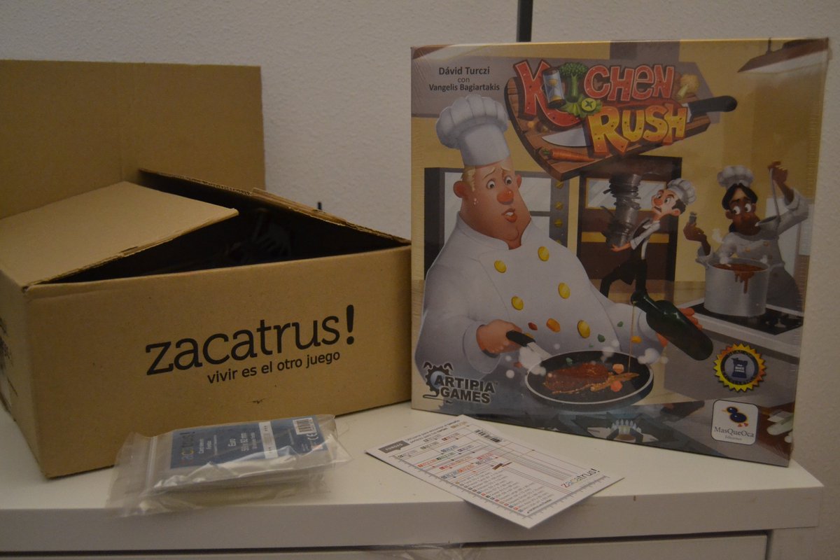 maderayplastico's tweet image. Gracias a @zacatrus por que siempre me llega todo rapidísimo y perfecto, esta vez con regalo de medidor de fundas. Pedazo de #KitchenRush de @MasQueOca ¡Muchisimas ganas de probarlo!