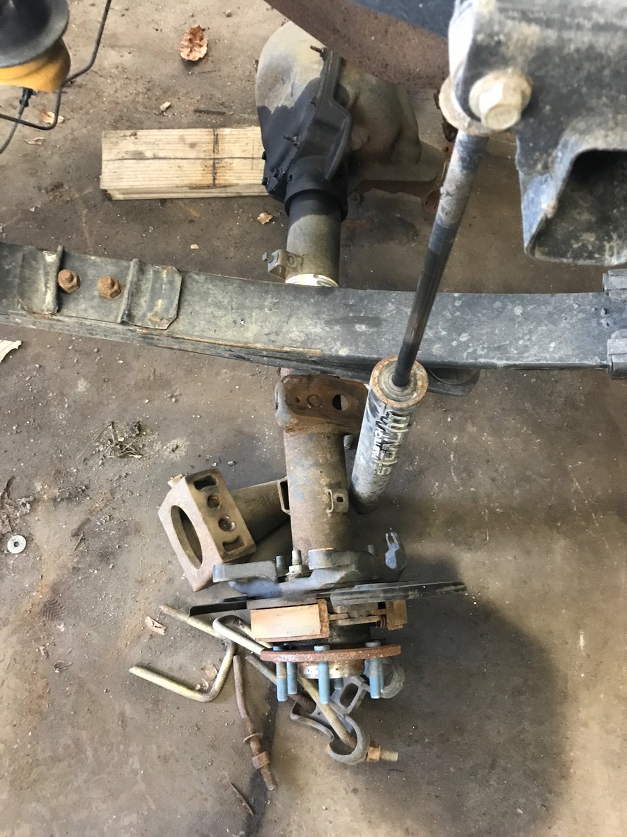 Kevin46843488's tweet photo. Hey @Ford ... it's day 71 and still no parts to fix my 2017 F150. You produce 2 f150s a minute out of your assembly plant, but can't produce 1 rear axle in 2.5 months?? This is way beyond unacceptable!! https://t.co/BjsM0F3AmA