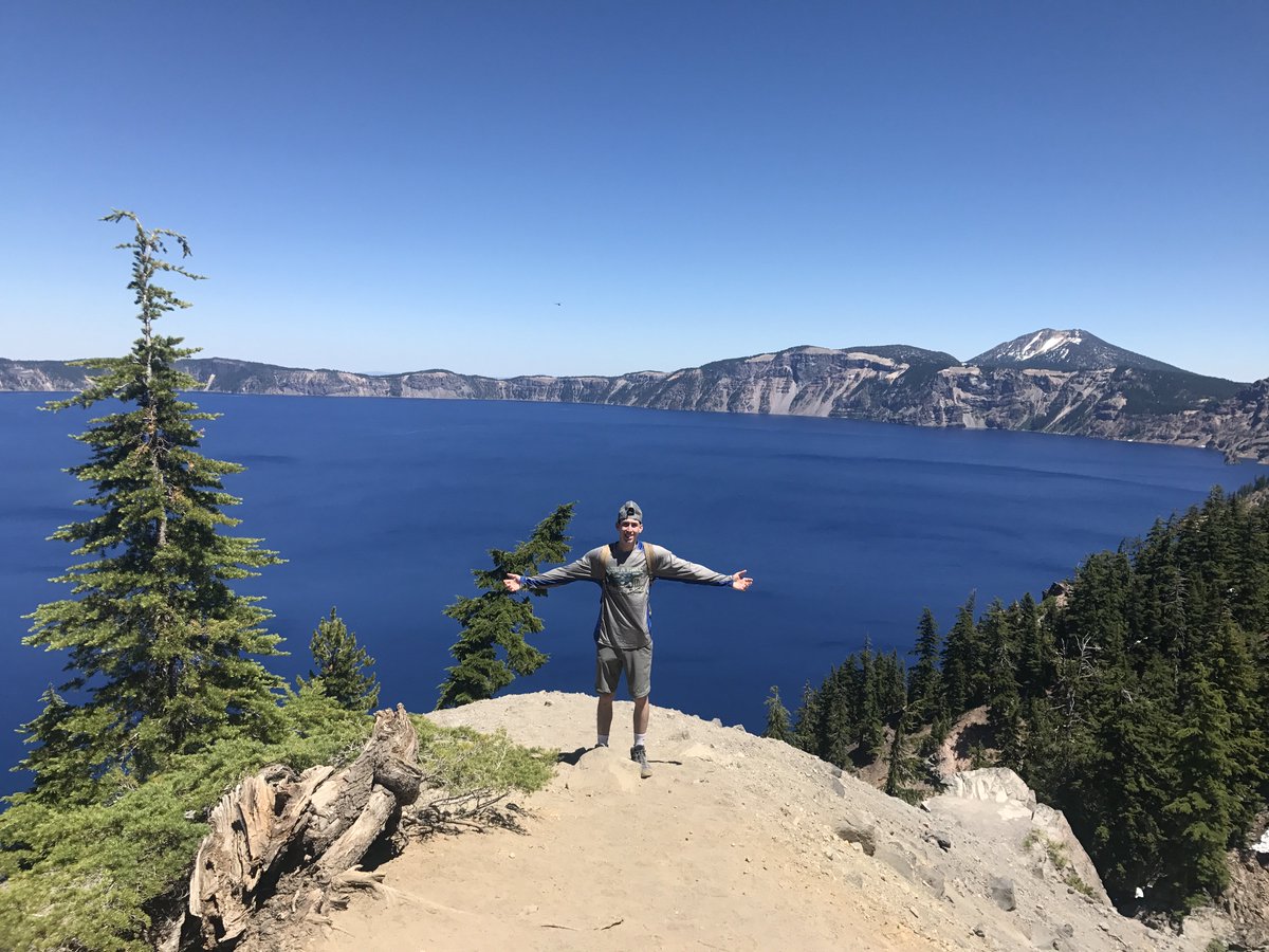 ShaneCallahan00's tweet photo. This world is so ugly, yet so beautiful. https://t.co/YxaznugGDk