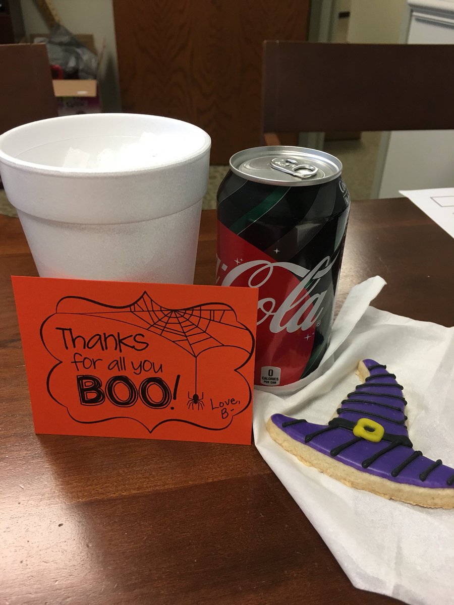 RCEMom11's tweet photo. No tricks today - only treats. Thank you @NicholsBrendaB @LynnWaldrop5 🎃 https://t.co/fHVM3ZjWID