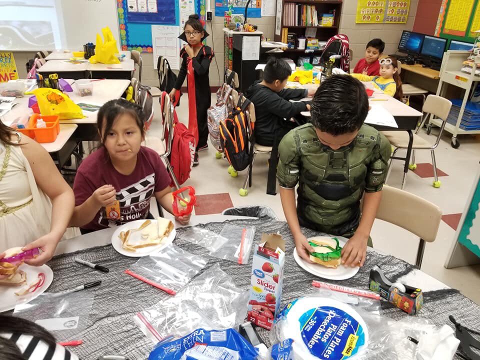 NjohnsonPierce's tweet photo. CSI (Cool Science Investigations): Structure and Functions of Animal activities in Mrs. Tinajero’s 3rd grade class #FunPurposefulLearning #APierceStrong https://t.co/D3gfEbDvQj