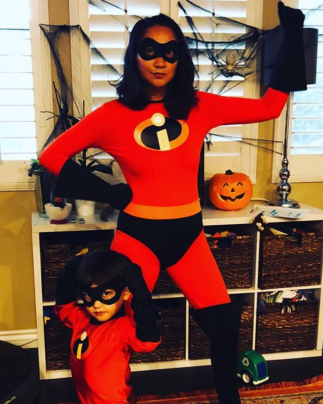 abegailzee's tweet photo. Happy Halloween from The Incredibles! 🎃🕸 .
.
.
.
#theincredibles #elastigirl #dash #happyhalloween2018 #mamaandme #superheroes #superheropose #flexthosemuscles #incredibles #halloweencostumes #diymusician #singer #diyartists #singerslife #createmusic… https://t.co/3uIfs9xFd5 https://t.co/PhSrSyCu1M